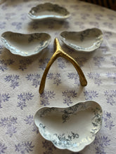 Load image into Gallery viewer, Bone plates from England