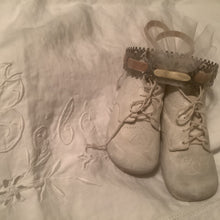 Load image into Gallery viewer, Bebe girl Couronne~crown