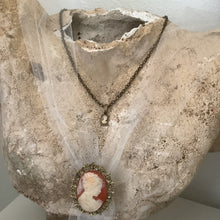 Load image into Gallery viewer, Cameo necklace

