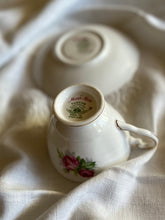 Load image into Gallery viewer, Tea cup and saucer

