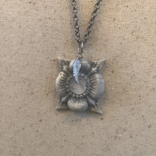Load image into Gallery viewer, Medallion angel wing necklace
